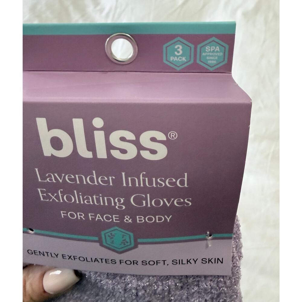 Bliss | 3 Pair Lavender Infused Exfoliating Gloves | Face and Body New - Picture 4 of 4